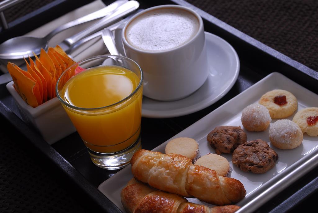 Argentino Hotel Mendoza Bagian luar foto